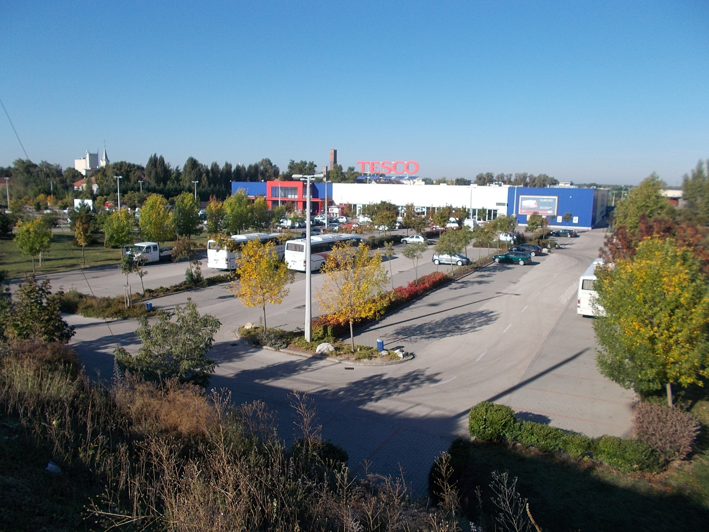 Számos kérdést vet fel a Tesco esetleges kivonulása